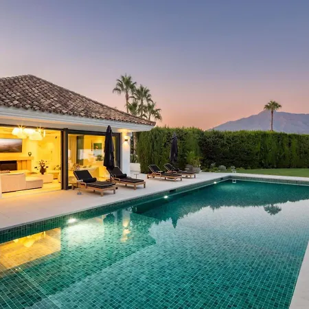 Interni Nueva Andalucia