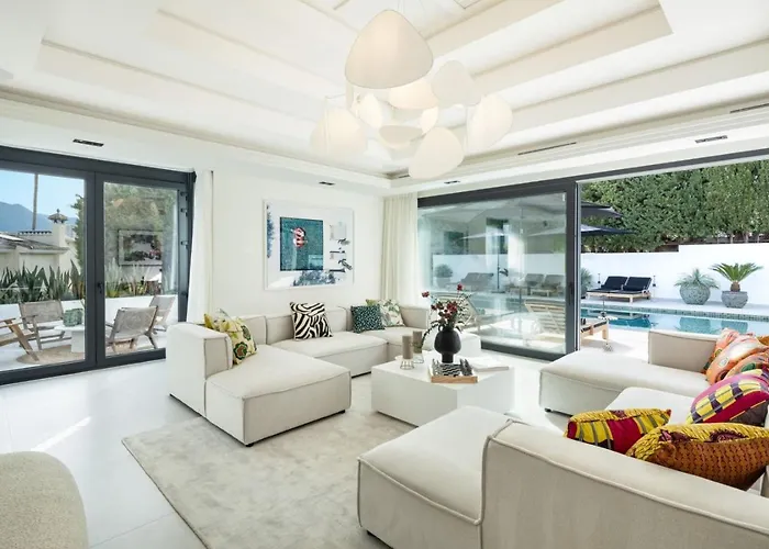 Villa Interni Nueva Andalucia *